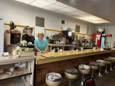 New owners bring back old name for Mertins Main Street Cafe in IR